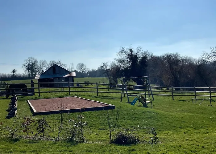 La Charreterie Au Pays De Honfleur
